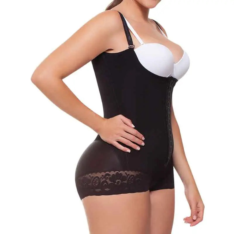 Slimming hipster body shaper / Faja cachetera broche al centro